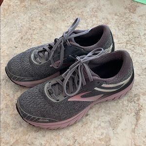 Brooks Adrenaline GTS 18